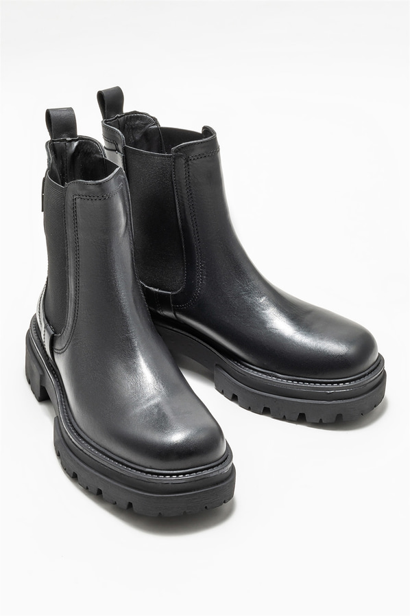 Siyah deri kadın bot, günlük kullanım için - Elle Shoes