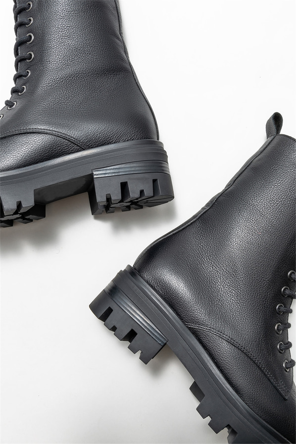Siyah deri kadın bot, günlük kullanım için - Elle Shoes