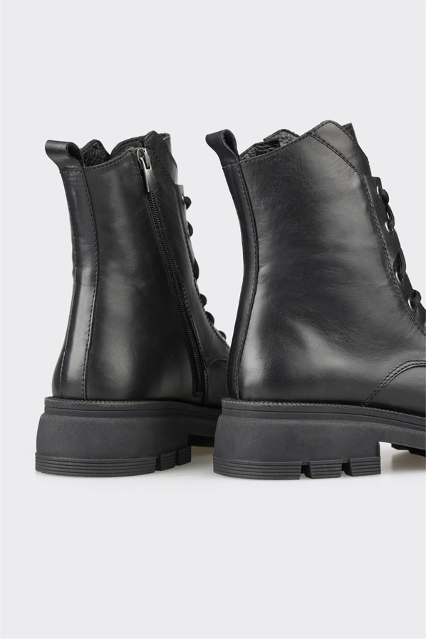Siyah deri kalın tabanlı kadın günlük bot, günlük kullanım için - Elle Shoes