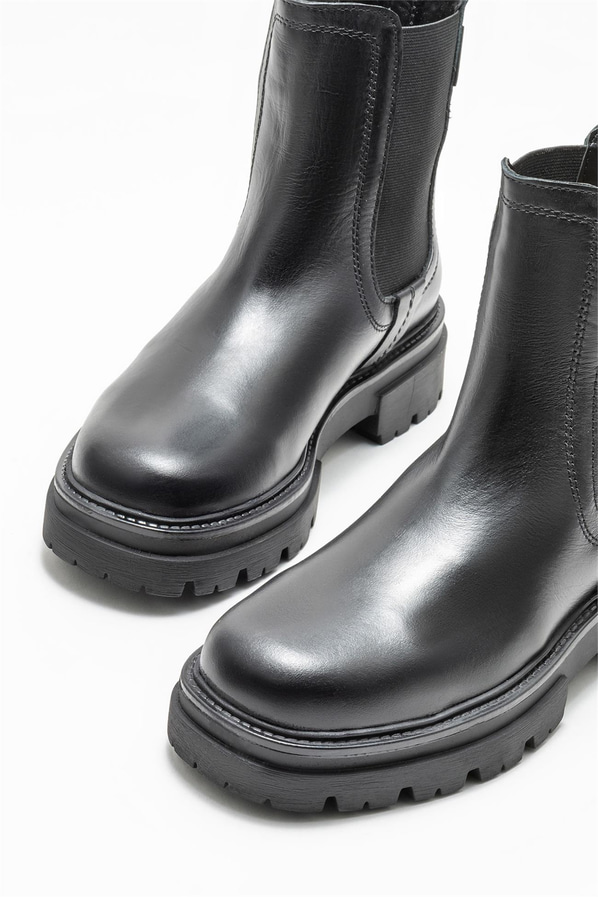 Siyah deri kadın chelsea bot, günlük kullanım için - Elle Shoes