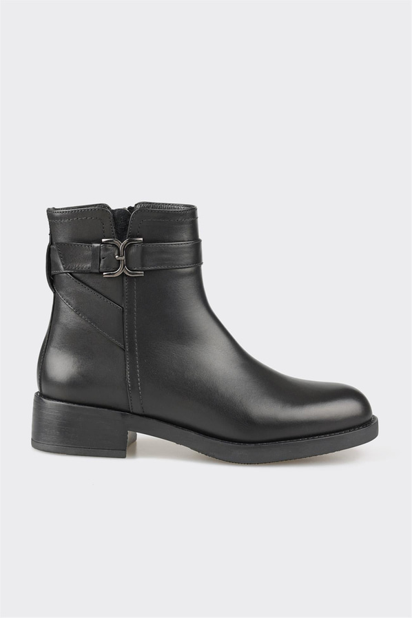 Siyah deri kadın bot, günlük kullanım için - Elle Shoes