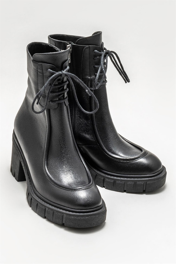 Siyah deri kadın bot, günlük kullanım için - Elle Shoes