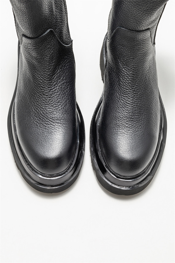 Siyah deri kadın bot, günlük kullanım için - Elle Shoes