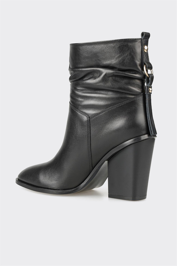 Siyah deri kadın bot, günlük kullanım için - Elle Shoes