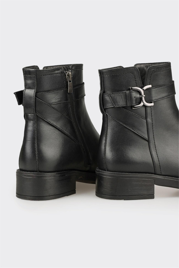 Siyah deri düz kadın bot, ofis stili için - Elle Shoes