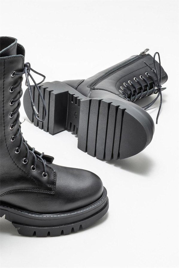 Siyah deri kadın günlük bot, günlük kullanım için - Elle Shoes