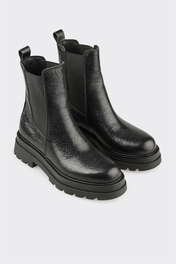 Siyah Deri Kadın Günlük Bot