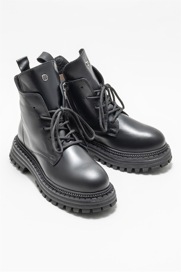 Siyah deri kadın günlük bot, günlük kullanım için - Elle Shoes