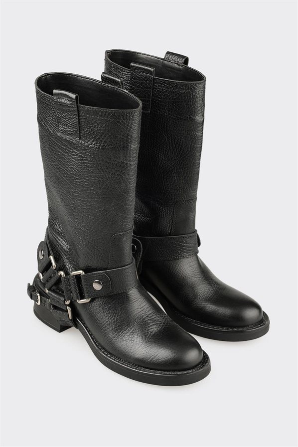 Siyah deri simli düz kadın bot, rahat kullanım için - Elle Shoes
