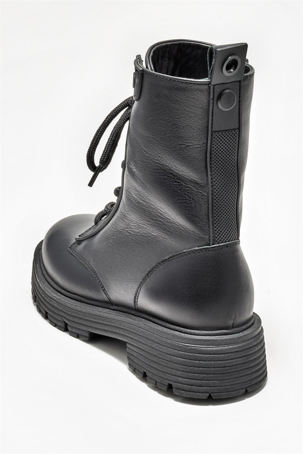 Siyah deri kadın bot, günlük kullanım için - Elle Shoes