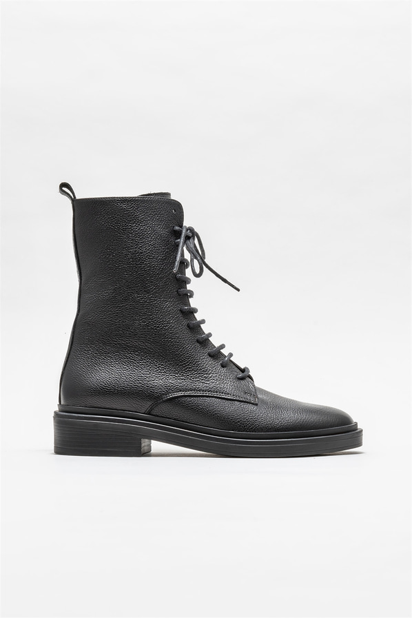 Siyah deri kadın bot, günlük kullanım için - Elle Shoes