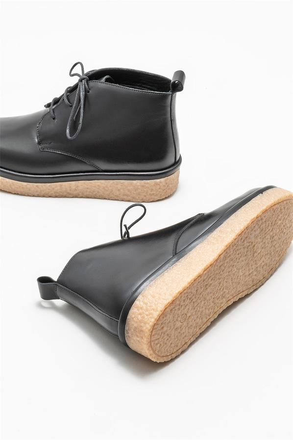 Siyah deri kadın bot, günlük kullanım için - Elle Shoes