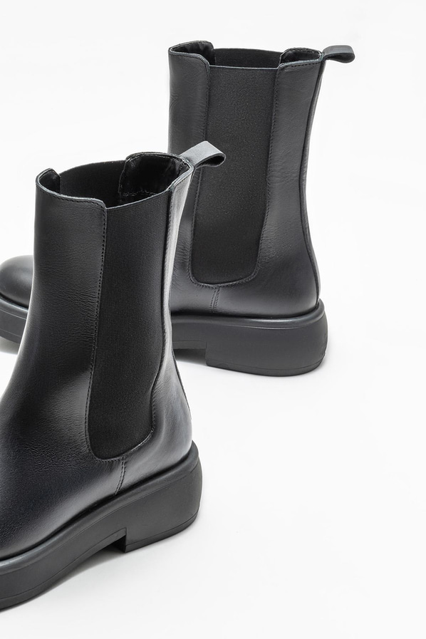 Siyah deri kadın chelsea bot, günlük kullanım için - Elle Shoes