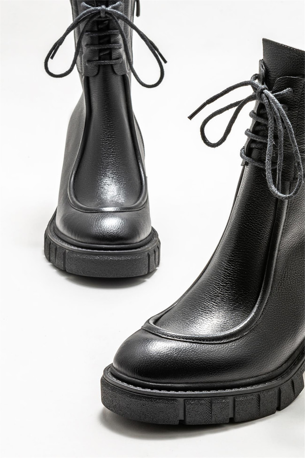 Siyah deri kadın bot, günlük kullanım için - Elle Shoes