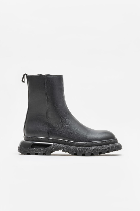 Siyah deri kadın bot, günlük kullanım için - Elle Shoes