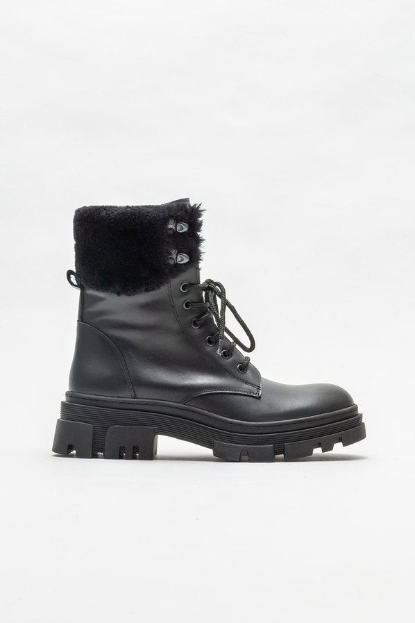 Siyah deri kadın bot, günlük kullanım için - Elle Shoes