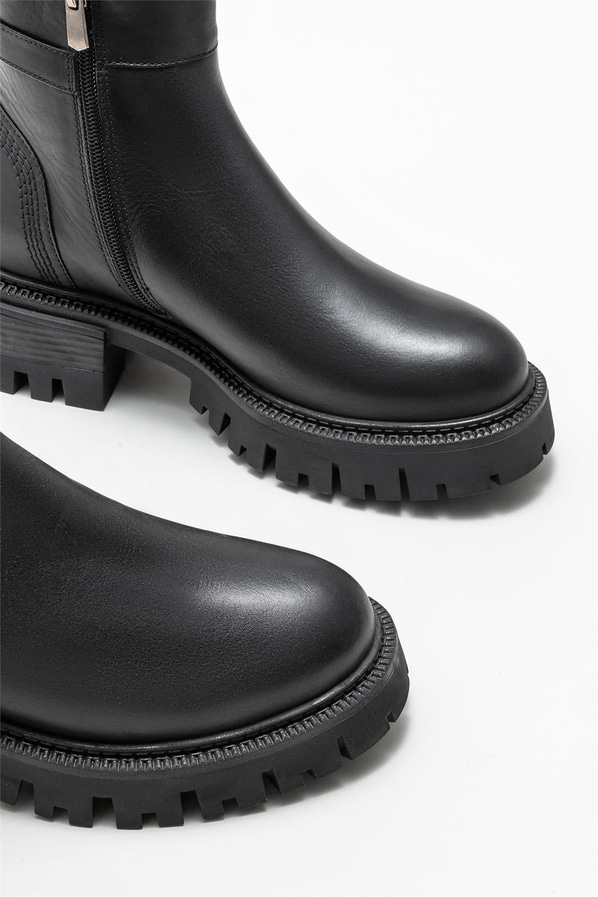 Siyah deri kadın bot, günlük kullanım için - Elle Shoes