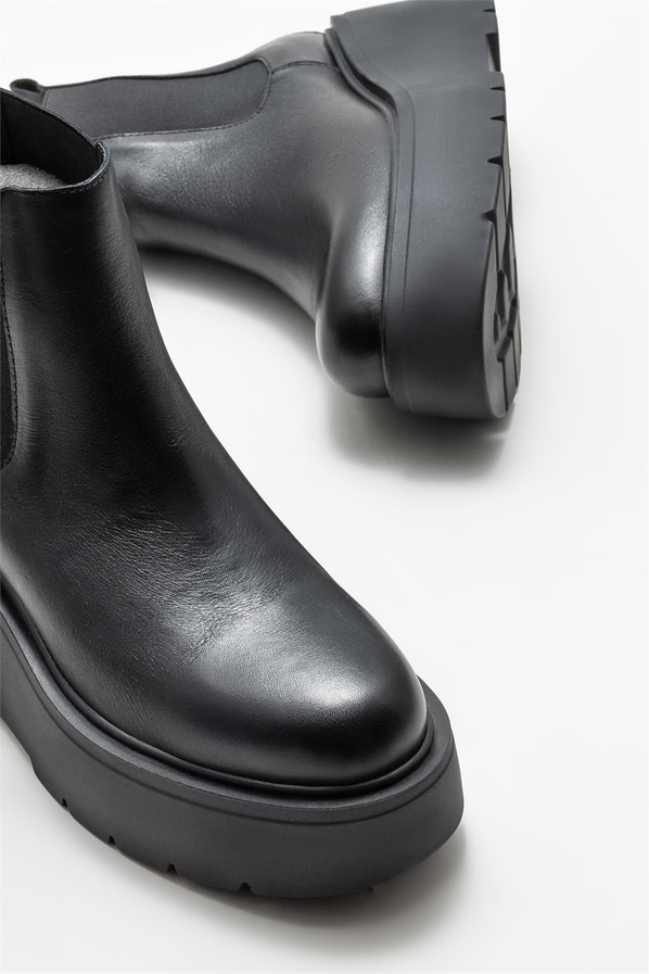 Siyah deri kadın günlük bot, günlük kullanım için - Elle Shoes