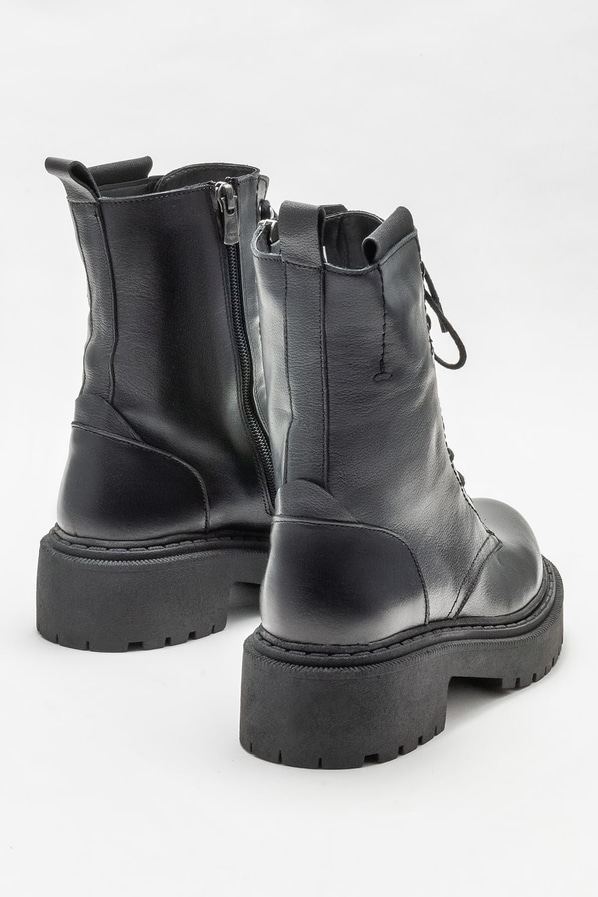 Siyah deri kadın bot, günlük kullanım için - Elle Shoes
