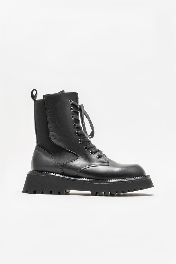 Siyah deri kadın günlük bot, günlük kullanım için - Elle Shoes