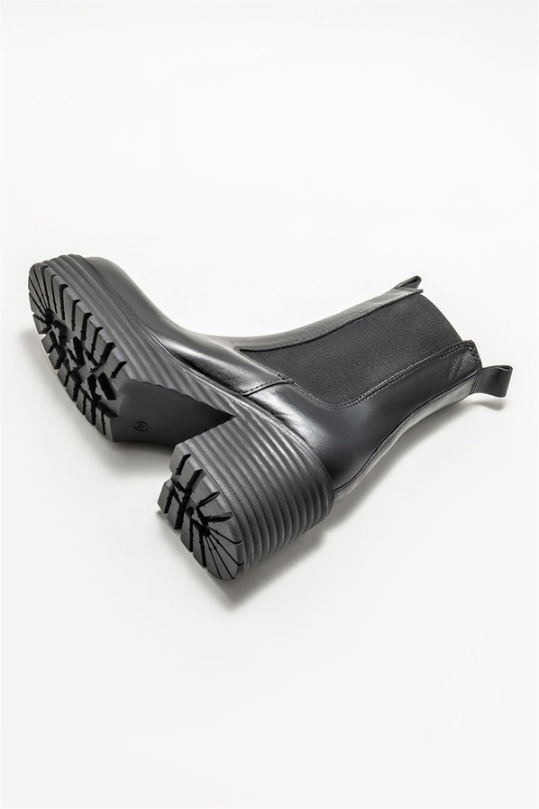 Siyah deri kadın bot, günlük kullanım için - Elle Shoes