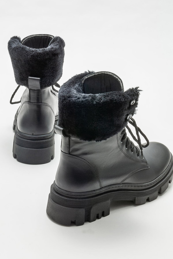 Siyah deri kadın bot, günlük kullanım için - Elle Shoes