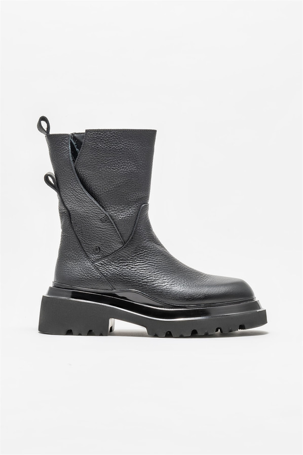Siyah deri kadın bot, günlük kullanım için - Elle Shoes
