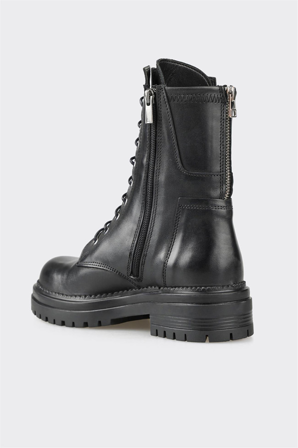 Siyah deri yan fermuarlı kadın günlük bot, rahat kullanım için - Elle Shoes