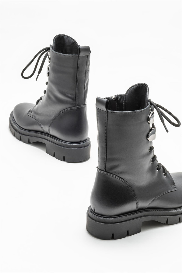 Siyah deri kadın günlük bot, rahat kullanım için - Elle Shoes