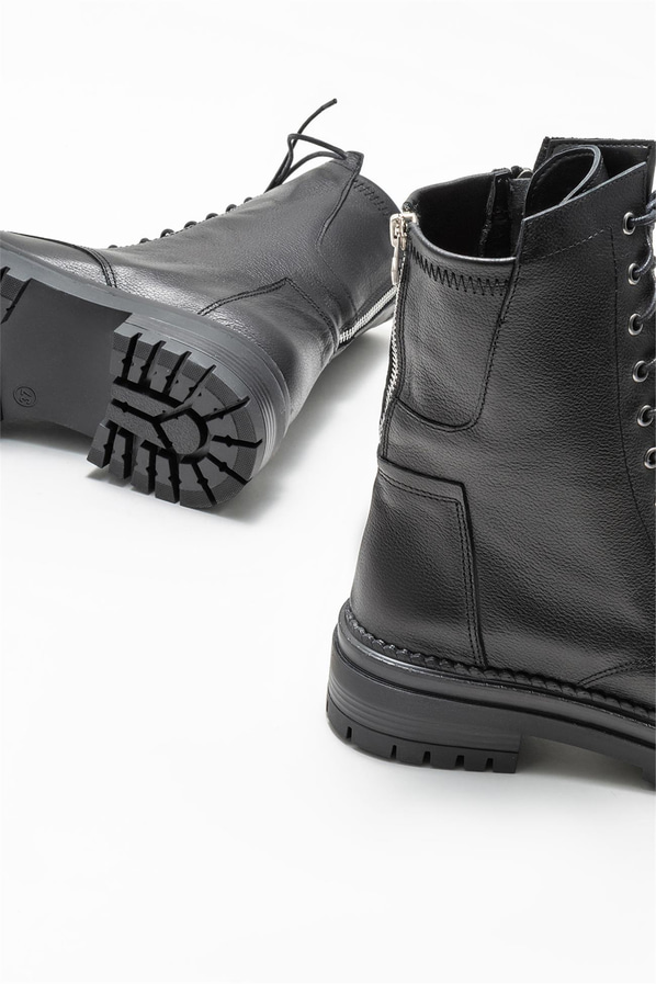 Siyah deri yan fermuarlı kadın günlük bot, rahat kullanım için - Elle Shoes