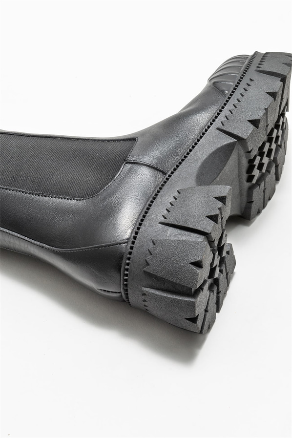 Siyah deri kadın bot, günlük kullanım için - Elle Shoes