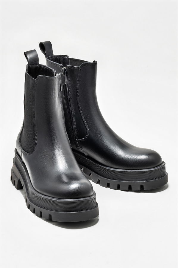 Siyah deri kadın bot, günlük kullanım için - Elle Shoes