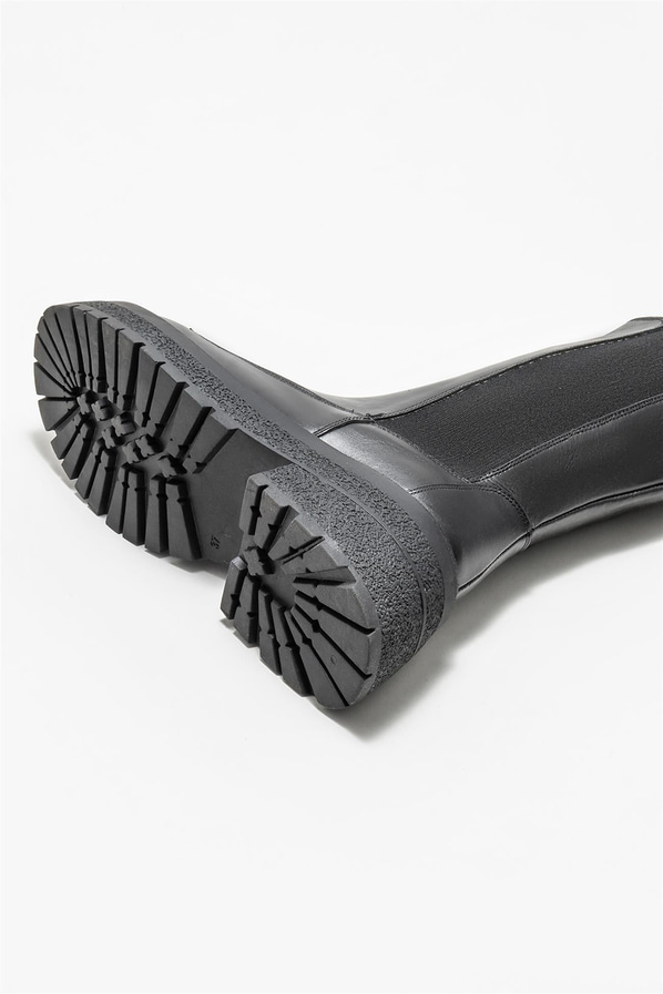 Siyah deri kadın bot, günlük kullanım için - Elle Shoes
