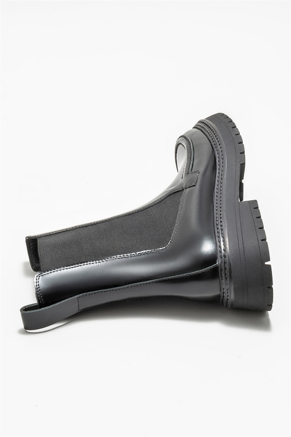 Siyah deri kadın bot, günlük kullanım için - Elle Shoes