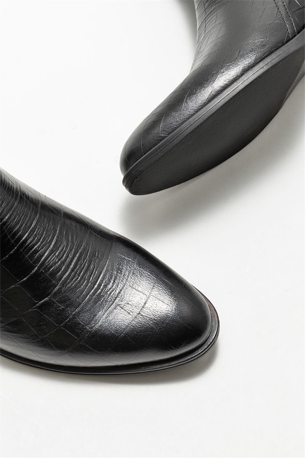 Siyah deri kadın bot, günlük kullanım için - Elle Shoes