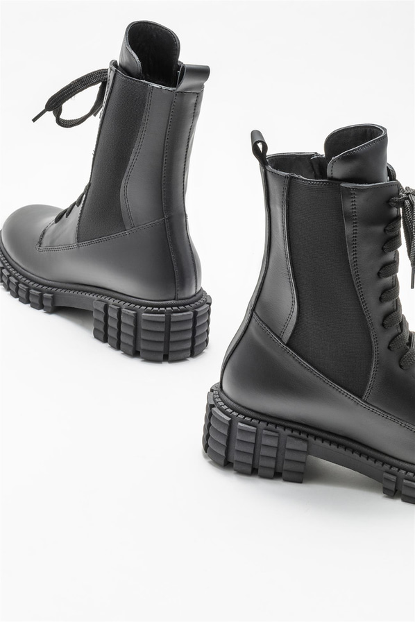Siyah deri kadın günlük bot, rahat kullanım için - Elle Shoes