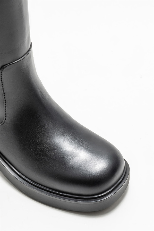 Siyah deri kadın bot, günlük kullanım için - Elle Shoes