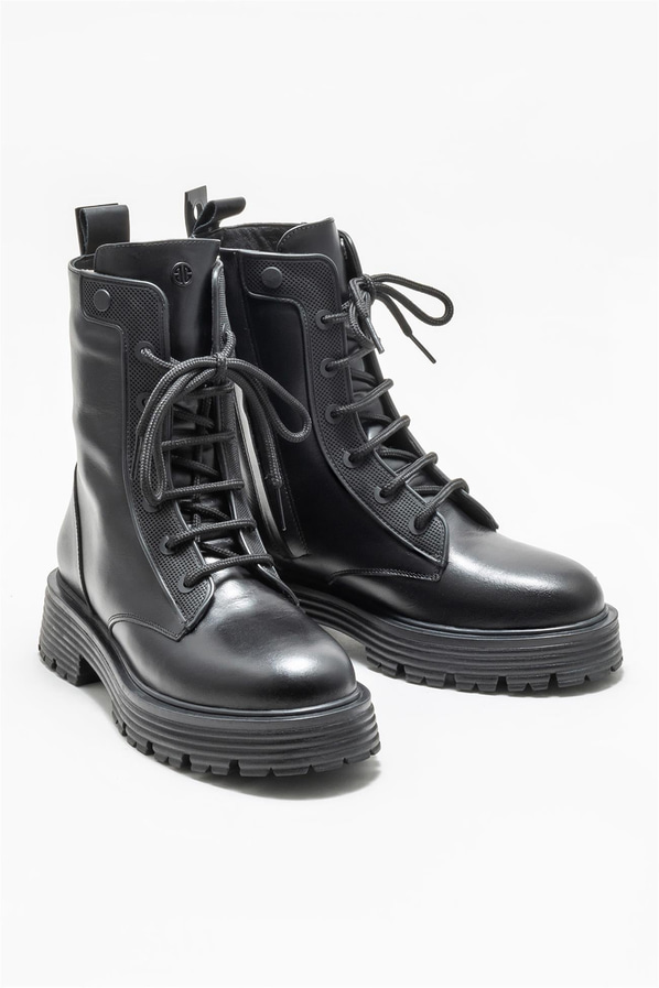 Siyah deri kadın günlük bot, günlük kullanım için - Elle Shoes