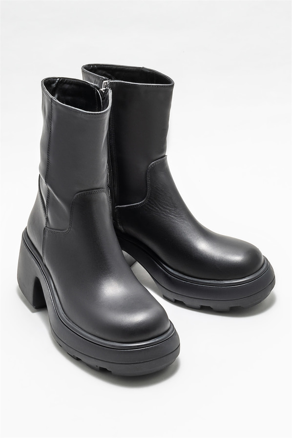 Siyah deri kadın bot, günlük kullanım için - Elle Shoes
