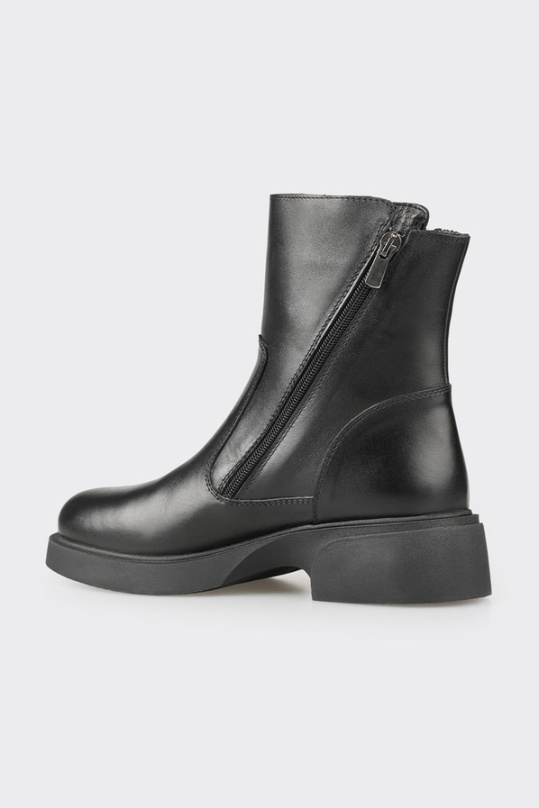 Siyah deri kadın bot, günlük kullanım için - Elle Shoes