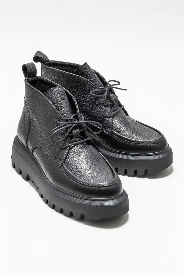 Siyah deri kadın bot, günlük kullanım için - Elle Shoes