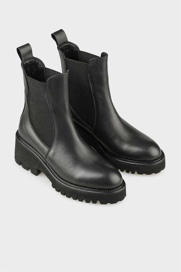 Siyah deri simli kadın bot, rahat kullanım için - Elle Shoes