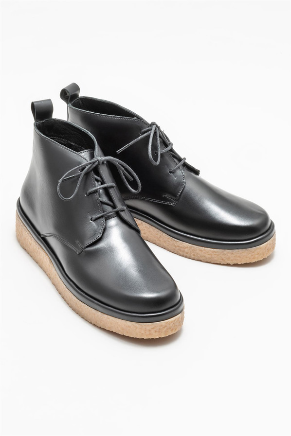Siyah deri kadın bot, günlük kullanım için - Elle Shoes