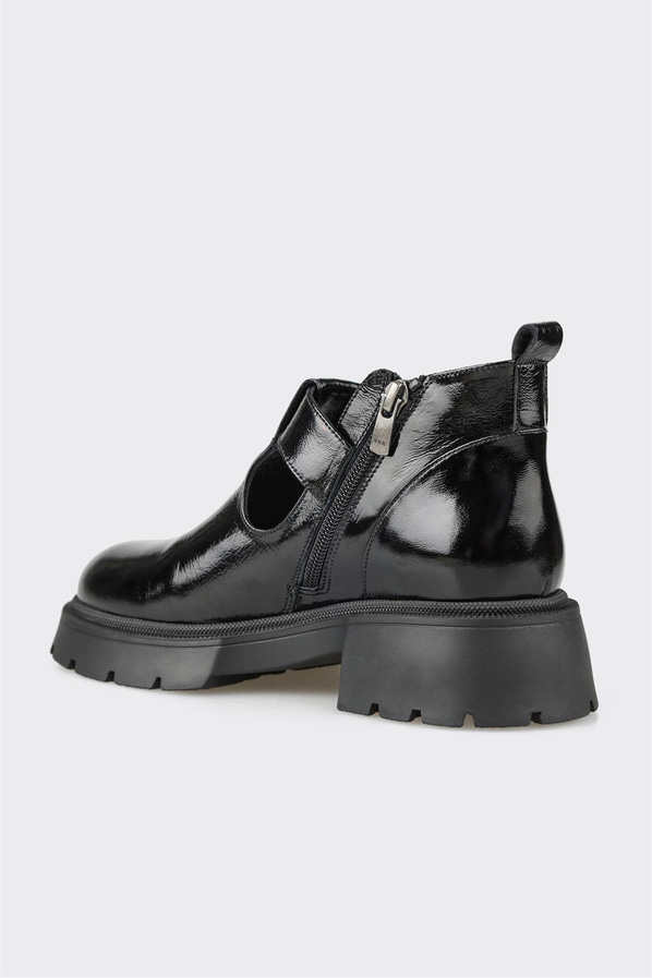 Siyah Deri Kadın Günlük Bot