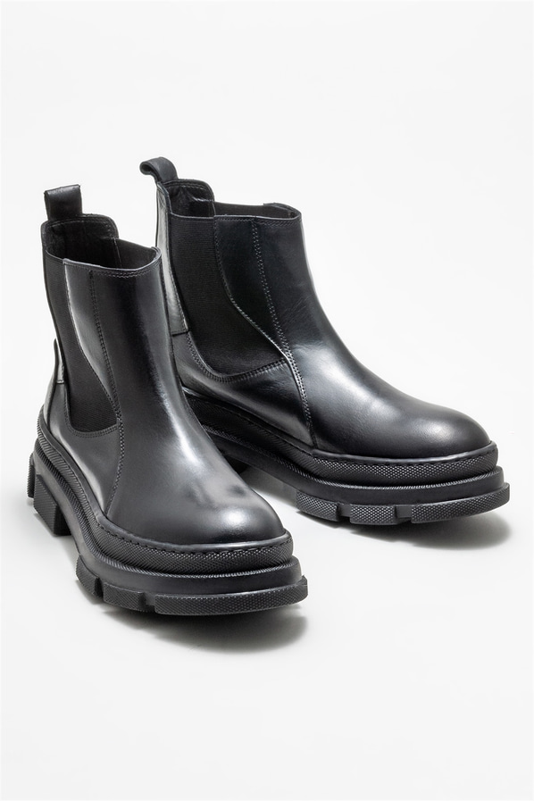 Siyah deri kadın bot, günlük kullanım için - Elle Shoes