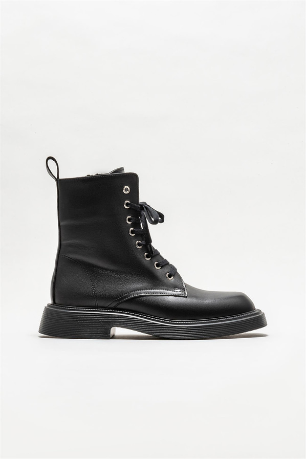 Siyah deri kadın günlük bot, günlük kullanım için - Elle Shoes