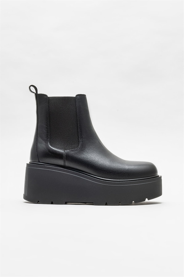 Siyah deri kadın günlük bot, günlük kullanım için - Elle Shoes