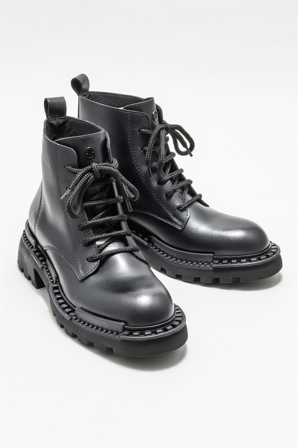 Siyah deri kadın bot, günlük kullanım için - Elle Shoes