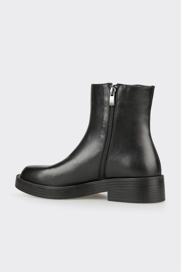 Siyah Deri Kadın Günlük Bot