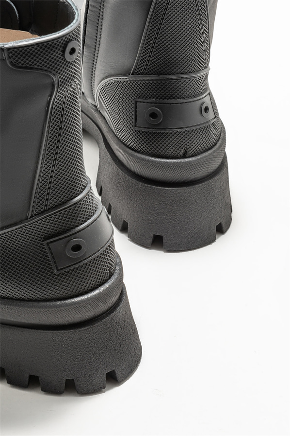 Siyah deri kadın bot, günlük kullanım için - Elle Shoes